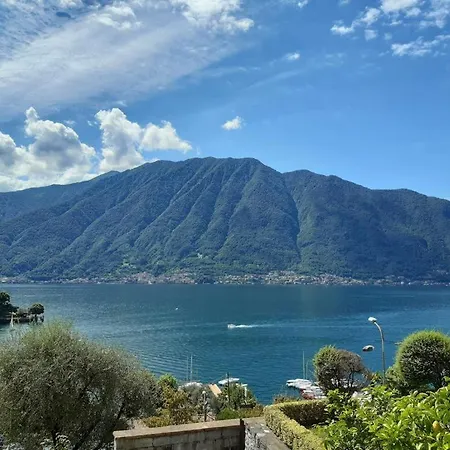 Big With View And Two Bedrooms * Sala Comacina