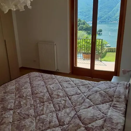 Big With View And Two Bedrooms * Sala Comacina